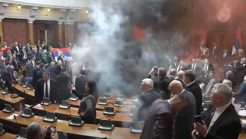 JOVANOV: Ovo je osveta opozicije studentima, građanima i Srbiji koja ih neće (VIDEO) JOVANOV: Ovo je osveta opozicije studentima, građanima i Srbiji koja ih neće (VIDEO)
