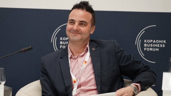 ГЛАВНИ ЕКОНОМИСТА СБ ЗА ЗАПАДНИ БАЛКАН: Србија може да постане економија са високим приносом ГЛАВНИ ЕКОНОМИСТА СБ ЗА ЗАПАДНИ БАЛКАН: Србија може да постане економија са високим приносом