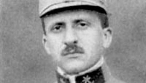 СРБИ ЗАПОВЕДНИЦИ У ПАВЕЛИЋЕВОЈ ВОЈСЦИ: Михајло Лукић пред рат унапређен је у генерала, у војску НДХ ступио је одмах по њеном оснивању СРБИ ЗАПОВЕДНИЦИ У ПАВЕЛИЋЕВОЈ ВОЈСЦИ: Михајло Лукић пред рат унапређен је у генерала, у војску НДХ ступио је одмах по њеном оснивању