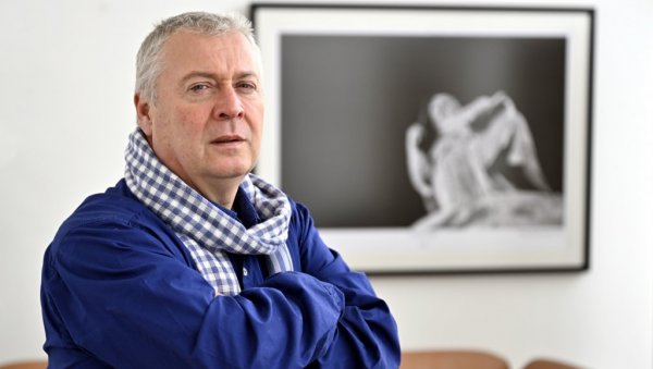 ОСЛОБОДИО ХРИШЋАНЕ ПРЕ МИЛАНСКОГ ЕДИКТА: Милош Латиновић о новој драми Галеријеве утваре и инспирацији - великом императору ОСЛОБОДИО ХРИШЋАНЕ ПРЕ МИЛАНСКОГ ЕДИКТА: Милош Латиновић о новој драми Галеријеве утваре и инспирацији - великом императору