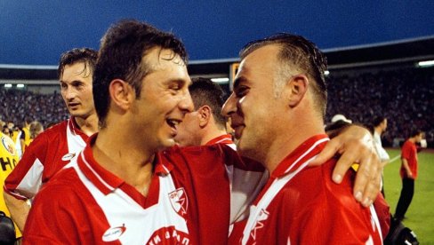 NEKA SIJA 100 GODINA: Legendarni fudbaler Crvene zvezde poziva navijače na proslavu rođendana NEKA SIJA 100 GODINA: Legendarni fudbaler Crvene zvezde poziva navijače na proslavu rođendana