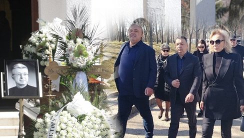 BRENA I BOBA NE MOGU DA SAKRIJU TUGU: Poslednje zbogom kumu Saši Popoviću (FOTO) BRENA I BOBA NE MOGU DA SAKRIJU TUGU: Poslednje zbogom kumu Saši Popoviću (FOTO)