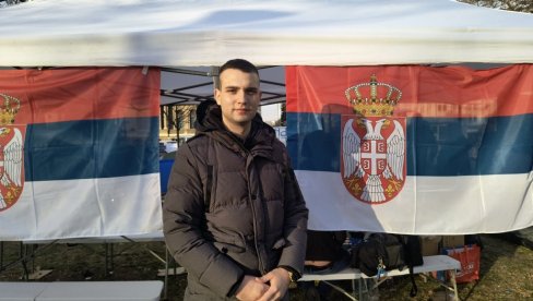 NOVOSTI SA STUDENTIMA U PIONIRSKOM PARKU: Ovako su oni koji hoće da uče proveli noć (FOTO) NOVOSTI SA STUDENTIMA U PIONIRSKOM PARKU: Ovako su oni koji hoće da uče proveli noć (FOTO)
