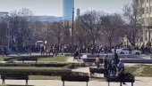 (ВИДЕО) Студенти блокадери блокирали делове Београда, Новог Сада и Крагујевца (ВИДЕО) Студенти блокадери блокирали делове Београда, Новог Сада и Крагујевца