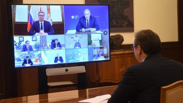 ПРЕДСЕДНИК ПУТИН: Подржавамо законито изабрану власт у Србији! ПРЕДСЕДНИК ПУТИН: Подржавамо законито изабрану власт у Србији!