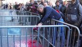 RUSI PIŠU: EU i Velika Britanija organizatori obojene revolucije u Srbiji RUSI PIŠU: EU i Velika Britanija organizatori obojene revolucije u Srbiji