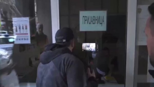 ШАРОВИЋЕВ ПРИСТАЛИЦА УПУТИО ПРЕТЊЕ ПОЛИЦИЈИ: Ово је јасно потврда да се 15. марта спремају преврат ШАРОВИЋЕВ ПРИСТАЛИЦА УПУТИО ПРЕТЊЕ ПОЛИЦИЈИ: Ово је јасно потврда да се 15. марта спремају преврат