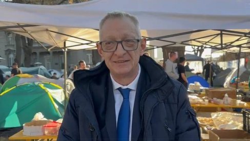 MOJA PORUKA JE DA SE BORITE ZA SVOJU DRŽAVU JER JE ONA SVETINJA Inženjer Đorđević došao da podrži studente koji hoće da uče (VIDEO) MOJA PORUKA JE DA SE BORITE ZA SVOJU DRŽAVU JER JE ONA SVETINJA Inženjer Đorđević došao da podrži studente koji hoće da uče (VIDEO)