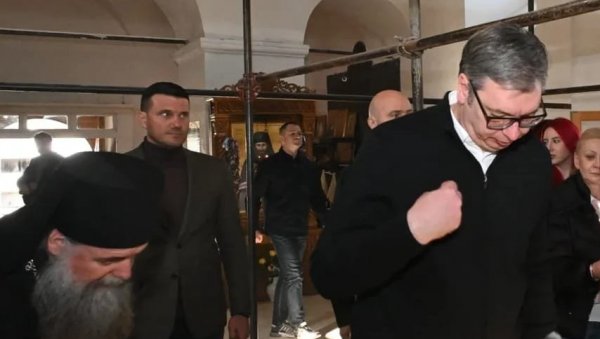 ПИНОСАВА ЈЕ СИДРО ЗА НАШ НАРОД Председник Вучић обишао манастир Пиносава у Смедеревској Паланци ПИНОСАВА ЈЕ СИДРО ЗА НАШ НАРОД Председник Вучић обишао манастир Пиносава у Смедеревској Паланци