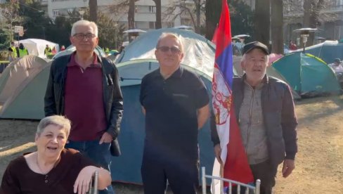 ПЕНЗИОНЕРИ ПОСЛАЛИ ПОРУКУ РЕКТОРУ ЂОКИЋУ: Врати се деци, престани да их злоупотребљаваш (ВИДЕО) ПЕНЗИОНЕРИ ПОСЛАЛИ ПОРУКУ РЕКТОРУ ЂОКИЋУ: Врати се деци, престани да их злоупотребљаваш (ВИДЕО)