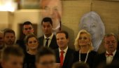 SMRTNI SLUČAJ U PORODICI KARIĆ: Umrla pevačicina majka - godinu dana se borila protiv opake bolesti SMRTNI SLUČAJ U PORODICI KARIĆ: Umrla pevačicina majka - godinu dana se borila protiv opake bolesti