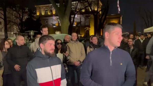 ЈАСНО ВАМ ЈЕ СВЕ Милош Павловић: Био је за блокаде, и прешао је на нашу страну ЈАСНО ВАМ ЈЕ СВЕ Милош Павловић: Био је за блокаде, и прешао је на нашу страну