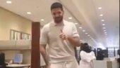 SJAJNE VESTI IZ SAUDIJSKE ARABIJE: Aleksandar Mitrović napustio bolnicu u Rijadu (VIDEO) SJAJNE VESTI IZ SAUDIJSKE ARABIJE: Aleksandar Mitrović napustio bolnicu u Rijadu (VIDEO)