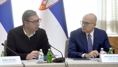 VUČIĆ SE OGLASIO NAKON SEDNICE VLADE: Srbija nastoji da očuva mir i stabilnost, kao i bezbednost svih svojih građana VUČIĆ SE OGLASIO NAKON SEDNICE VLADE: Srbija nastoji da očuva mir i stabilnost, kao i bezbednost svih svojih građana