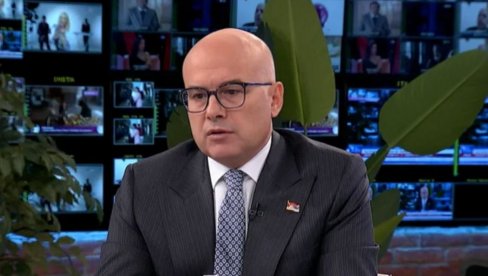 VRATIO SAM MANDAT I SKUPŠTINI I PREDSEDNIKU Vučević: Moja Vlada je imala apsolutnu većinu, ali novi nivo odgovornosti mora da se pokaže VRATIO SAM MANDAT I SKUPŠTINI I PREDSEDNIKU Vučević: Moja Vlada je imala apsolutnu većinu, ali novi nivo odgovornosti mora da se pokaže