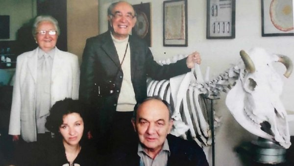 У ПОТРАЗИ ЗА КОЊСКИМ СКЕЛЕТОМ: Наставна средства за Пољопривредну школу „Вршац“ некада је израђивао немачки логораш У ПОТРАЗИ ЗА КОЊСКИМ СКЕЛЕТОМ: Наставна средства за Пољопривредну школу „Вршац“ некада је израђивао немачки логораш