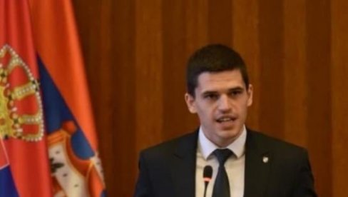 POD MENTORSTVOM GRUHONJIĆA SE FORMIRALA TERORISTIČKA GRUPA NA FILOZOFSKOM FAKULTETU Zavišić raskrinkao blokaderskog profesora