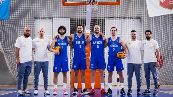 ПОШЛИ СРБИ ПО ЗЛАТО КОЈЕ НЕМАЈУ! Баскеташи Србије кренули на ново ФИБА 3×3 такмичење, а ево зашто са њима није човек коме се цео свет диви ПОШЛИ СРБИ ПО ЗЛАТО КОЈЕ НЕМАЈУ! Баскеташи Србије кренули на ново ФИБА 3×3 такмичење, а ево зашто са њима није човек коме се цео свет диви