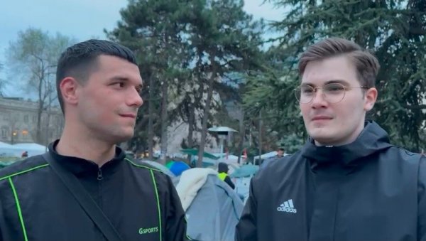 НОЋИ СУ ПУНЕ ИЗАЗОВА АЛИ НАЈБИТНИЈИ ЈЕ ЦИЉ: Студенти који желе да уче о ноћима у кампу (ВИДЕО) НОЋИ СУ ПУНЕ ИЗАЗОВА АЛИ НАЈБИТНИЈИ ЈЕ ЦИЉ: Студенти који желе да уче о ноћима у кампу (ВИДЕО)