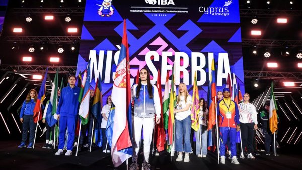 СВЕ ОЧИ УПРТЕ У НИШ: Сутра се пише историја српског бокса, осам такмичарки у борби за медаљу СВЕ ОЧИ УПРТЕ У НИШ: Сутра се пише историја српског бокса, осам такмичарки у борби за медаљу