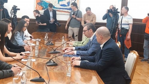 ПРОБУДИЛА СЕ СРБИЈА Вучић: Остао им је тај покушај да направе неко чудо прексутра и то је то ПРОБУДИЛА СЕ СРБИЈА Вучић: Остао им је тај покушај да направе неко чудо прексутра и то је то