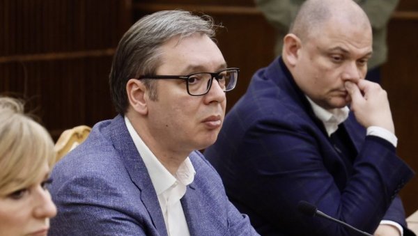 ЗАБРИНУТ САМ ЗБОГ ТОГА ШТО СМО НАЧУЛИ Вучић: Криминални клан из Црне Горе преко краљевачке групе покушава нешто да уради ЗАБРИНУТ САМ ЗБОГ ТОГА ШТО СМО НАЧУЛИ Вучић: Криминални клан из Црне Горе преко краљевачке групе покушава нешто да уради
