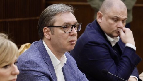 ZABRINUT SAM ZBOG TOGA ŠTO SMO NAČULI Vučić: Kriminalni klan iz Crne Gore preko kraljevačke grupe pokušava nešto da uradi ZABRINUT SAM ZBOG TOGA ŠTO SMO NAČULI Vučić: Kriminalni klan iz Crne Gore preko kraljevačke grupe pokušava nešto da uradi