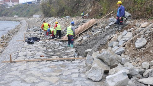DA POPLAVE NE IZNENADE: Kraljevčani usvojili ovogodišnji operativni plan odbrane od bujičnih vodotokova DA POPLAVE NE IZNENADE: Kraljevčani usvojili ovogodišnji operativni plan odbrane od bujičnih vodotokova