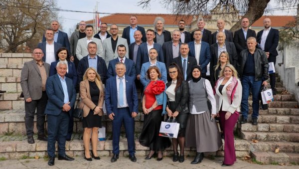 ЗНАЧАЈНА ПОМОЋ ДРЖАВЕ: 196 милиона за неразвијене локалне самоуправе ЗНАЧАЈНА ПОМОЋ ДРЖАВЕ: 196 милиона за неразвијене локалне самоуправе