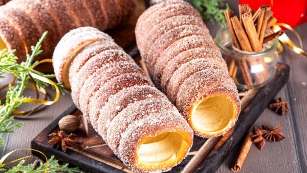 ОДУШЕВИЋЕ ВАС И МИРИСОМ И УКУСОМ: Трделник - Чешки десерт најпознатији на свету ОДУШЕВИЋЕ ВАС И МИРИСОМ И УКУСОМ: Трделник - Чешки десерт најпознатији на свету