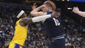 JOKIĆ DOMINIRAO ZA DENVER: Dončić i DŽejms gledali kako Srbin pobedđuje Lejkersa (VIDEO) JOKIĆ DOMINIRAO ZA DENVER: Dončić i DŽejms gledali kako Srbin pobedđuje Lejkersa (VIDEO)