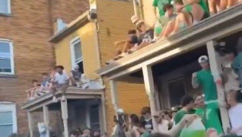 NAJMANJE 16 OSOBA POVREĐENO KADA SE URUŠIO KROV NA ZABAVI: Troje u teškom stanju (VIDEO) NAJMANJE 16 OSOBA POVREĐENO KADA SE URUŠIO KROV NA ZABAVI: Troje u teškom stanju (VIDEO)