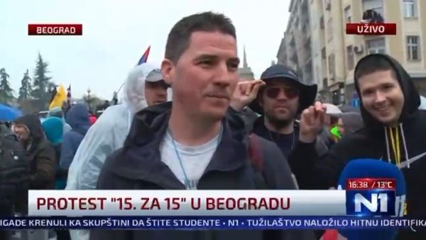 ПИЈАНИ И НАДУВАНИ НА СВАКОМ КОРАКУ: Уз пиво и марихуану руше Србију (ВИДЕО) ПИЈАНИ И НАДУВАНИ НА СВАКОМ КОРАКУ: Уз пиво и марихуану руше Србију (ВИДЕО)