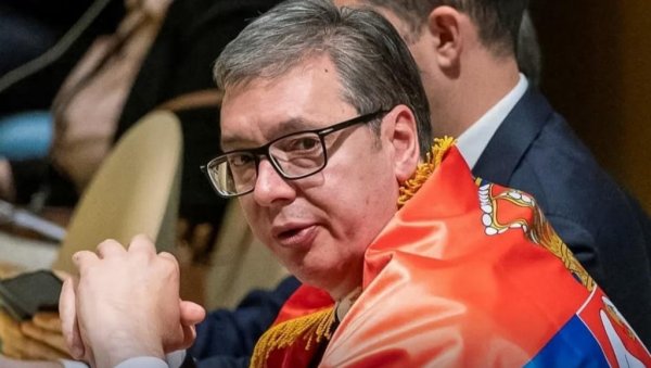 ОГЛАСИО СЕ ВУЧИЋ И ПОСЛАО МОЋНУ ПОРУКУ: Живи Србија! (ФОТО) ОГЛАСИО СЕ ВУЧИЋ И ПОСЛАО МОЋНУ ПОРУКУ: Живи Србија! (ФОТО)