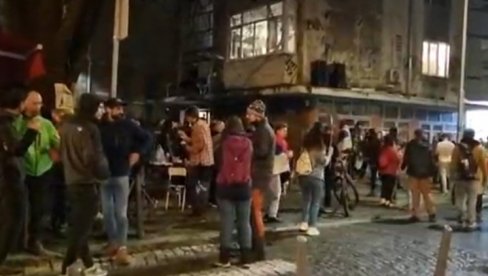 PROTEST ILI ZABAVA? Žale se žurkom (VIDEO) PROTEST ILI ZABAVA? Žale se žurkom (VIDEO)
