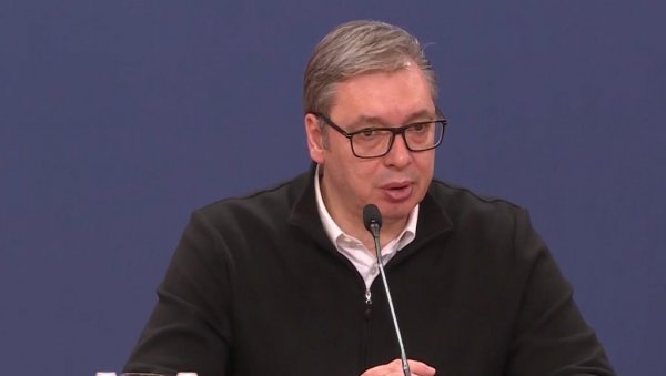 ПОНОСАН САМ НА ПОЛИЦИЈУ И БЕЗБЕДНОСНЕ СЛУЖБЕ Вучић послао јасну поруку после протеста: Већинска Србија не жели обојену револуцију ПОНОСАН САМ НА ПОЛИЦИЈУ И БЕЗБЕДНОСНЕ СЛУЖБЕ Вучић послао јасну поруку после протеста: Већинска Србија не жели обојену револуцију