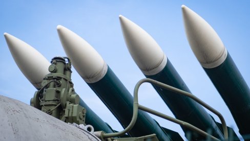 SPREMAJU SE ZA UDAR SEVERNE KOREJE? Japan planira da rasporedi rakete dugog dometa na ostrvo Kjušu SPREMAJU SE ZA UDAR SEVERNE KOREJE? Japan planira da rasporedi rakete dugog dometa na ostrvo Kjušu