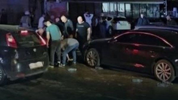 ДЕЦА ЛЕЖЕ ПО ЗЕМЉИ: Стравични призори - трагедија у Северној Македонији какву не памти регион ДЕЦА ЛЕЖЕ ПО ЗЕМЉИ: Стравични призори - трагедија у Северној Македонији какву не памти регион