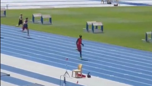 STIGAO NOVI JUSEIN BOLT! Ima 17 godina i upravo je zapanjio ceo svet kako trči (VIDEO) STIGAO NOVI JUSEIN BOLT! Ima 17 godina i upravo je zapanjio ceo svet kako trči (VIDEO)
