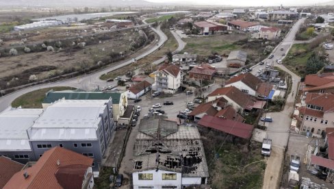 НОВОСТИ У КОЧАНИМА Живот потпуно стао након незапамћене трагедије: Волели бисмо да је ово само сан (ФОТО) НОВОСТИ У КОЧАНИМА Живот потпуно стао након незапамћене трагедије: Волели бисмо да је ово само сан (ФОТО)