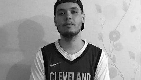 OVO JE MARTIN, ČLAN GRUPE DNK KOJI JE STRADAO U POŽARU: Smršao 51 kg i inspirisao mnoge (FOTO) OVO JE MARTIN, ČLAN GRUPE DNK KOJI JE STRADAO U POŽARU: Smršao 51 kg i inspirisao mnoge (FOTO)