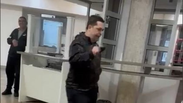 КАД СКЛОНИМО ПАТРИЈАРХА Језиве претње опозиције у Обреновцу (ВИДЕО) КАД СКЛОНИМО ПАТРИЈАРХА Језиве претње опозиције у Обреновцу (ВИДЕО)