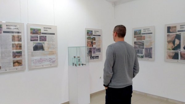 ТРИ ДЕЦЕНИЈЕ ИСТРАЖИВАЊА У БЕЛОВОДАМА: Изложба у Пожаревцу о арехеолошкој атракцији надомак Петровца на Млави ТРИ ДЕЦЕНИЈЕ ИСТРАЖИВАЊА У БЕЛОВОДАМА: Изложба у Пожаревцу о арехеолошкој атракцији надомак Петровца на Млави