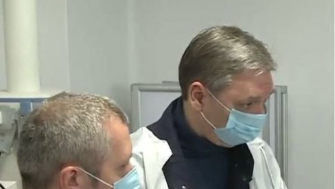 SRBIJA JE UZ VAS Vučić: Uvek uz naše sestre i braću iz Severne Makedonije SRBIJA JE UZ VAS Vučić: Uvek uz naše sestre i braću iz Severne Makedonije