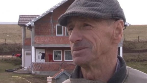 ГРАД ЗАМЕНИО СЕЛОМ, ПА ЗАРАЂУЈЕ ВИШЕ НЕГО У НЕМАЧКОЈ: Тутинац се из Београда вратио у родно место, а овај посао му донео прави профит ГРАД ЗАМЕНИО СЕЛОМ, ПА ЗАРАЂУЈЕ ВИШЕ НЕГО У НЕМАЧКОЈ: Тутинац се из Београда вратио у родно место, а овај посао му донео прави профит