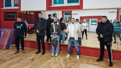VEŽBALE I DAME: Tradicionalna akcija Sportskog saveza Srbije u Somboru VEŽBALE I DAME: Tradicionalna akcija Sportskog saveza Srbije u Somboru