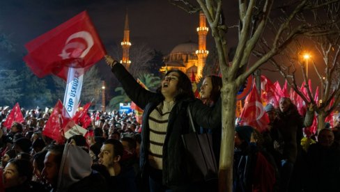 ERDOGAN PORUČIO:Niko ko drži lekcije o ljudskim pravima nije reagovao na ubijanje beba u Gazi ERDOGAN PORUČIO:Niko ko drži lekcije o ljudskim pravima nije reagovao na ubijanje beba u Gazi