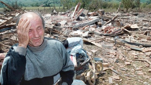 А СРПСКЕ ТОПЛАНЕ? Бивши амерички обавештајац очитао лекију шефу НАТО-а