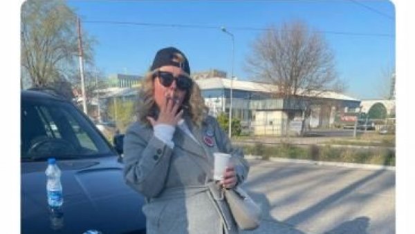 СЛИКА УЖАСА И ТЕРОРА БОГАТИХ И БАХАТИХ: Брука и срамота! Погледајте ко ремети живот Београђанима и малтретира запослене у ГПС-у (ФОТО) СЛИКА УЖАСА И ТЕРОРА БОГАТИХ И БАХАТИХ: Брука и срамота! Погледајте ко ремети живот Београђанима и малтретира запослене у ГПС-у (ФОТО)