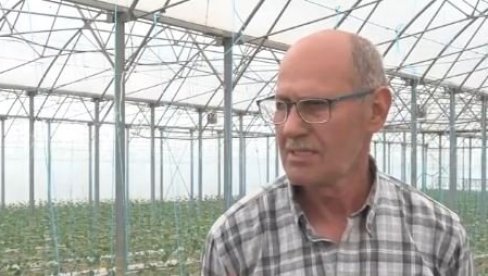 JOVICA NAJBOLJE ZARAĐUJE U OVO VREME: Prodaje sve pre drugih - za 10 minuta obavi ogroman posao JOVICA NAJBOLJE ZARAĐUJE U OVO VREME: Prodaje sve pre drugih - za 10 minuta obavi ogroman posao